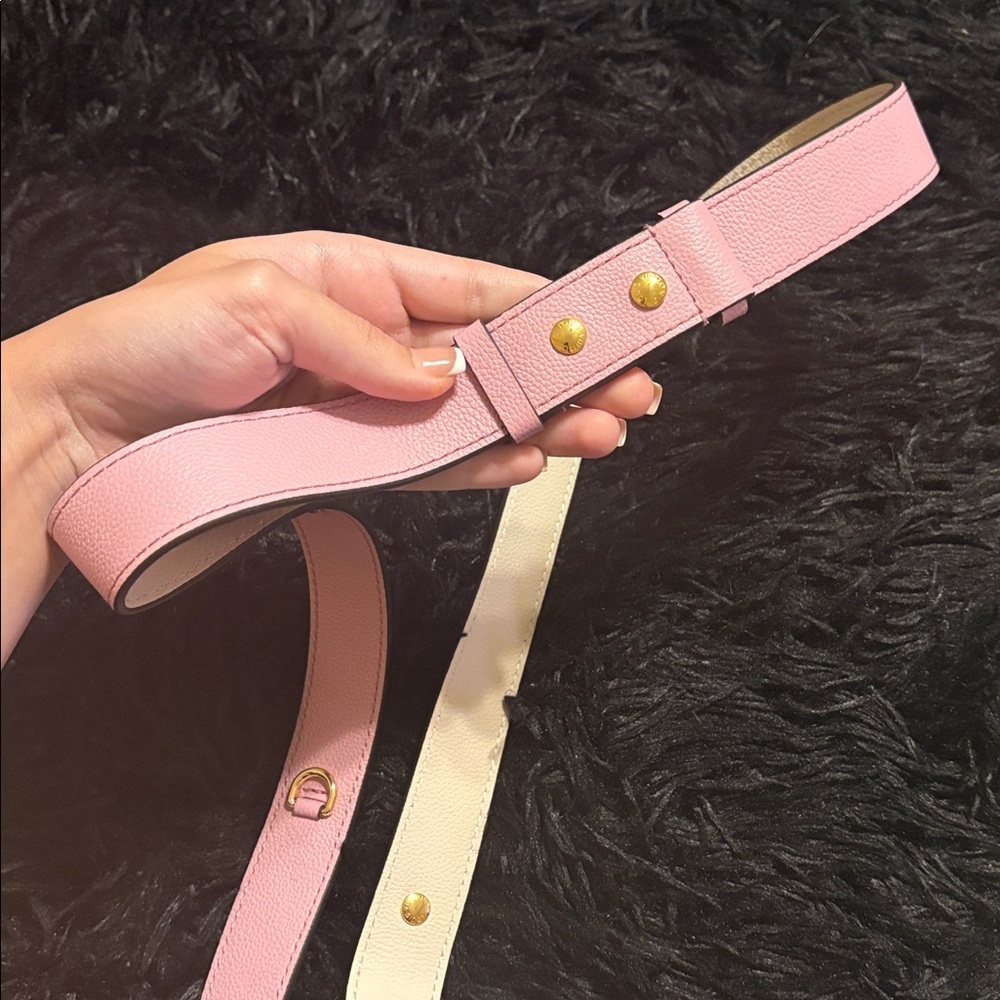 LV LockMe Shoulder Bag Strap - Picture 5 of 6